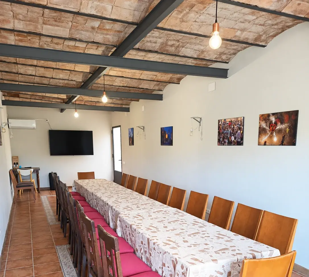 Sala Patum para reuniones y presentaciones de empresa – vista 2